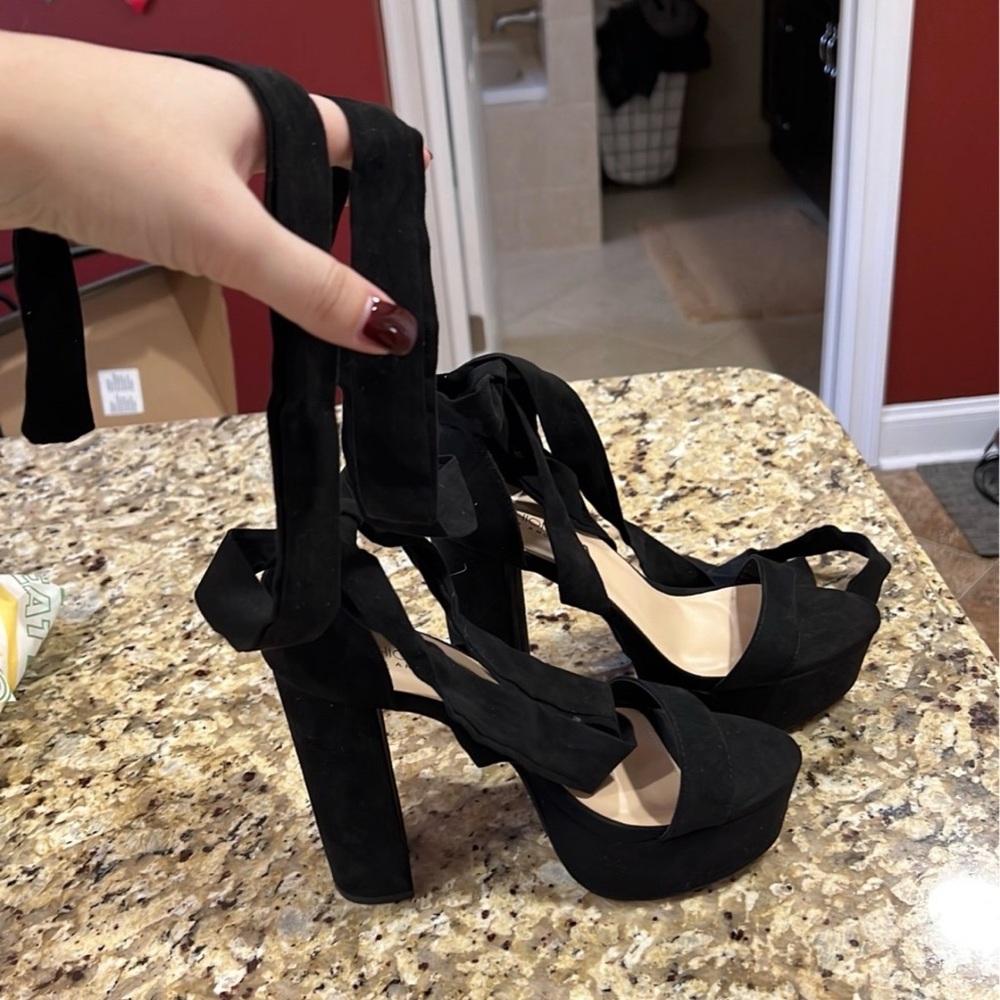 Fashion Nova Black Platform Heels - Picture 5 of 5